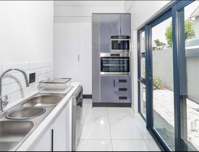 6 BEDROOM HOUSE FOR SALE IN ZWARTKOP GOLF ESTATE